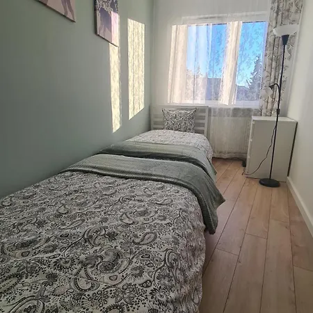 Debowe Zacisze Tuzycka Apartment