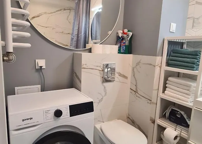 Debowe Zacisze Tuzycka * Varsavia