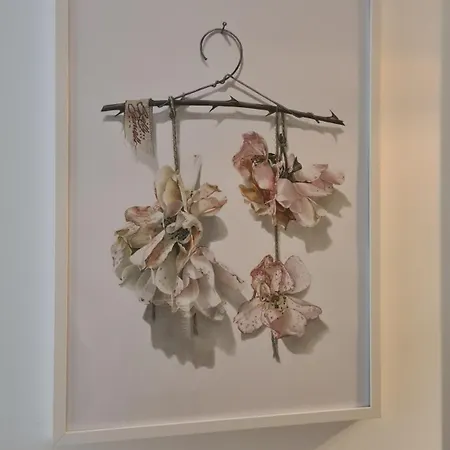 Debowe Zacisze Tuzycka ワルシャワ