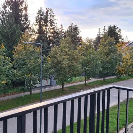 Debowe Zacisze Tuzycka Apartmán *